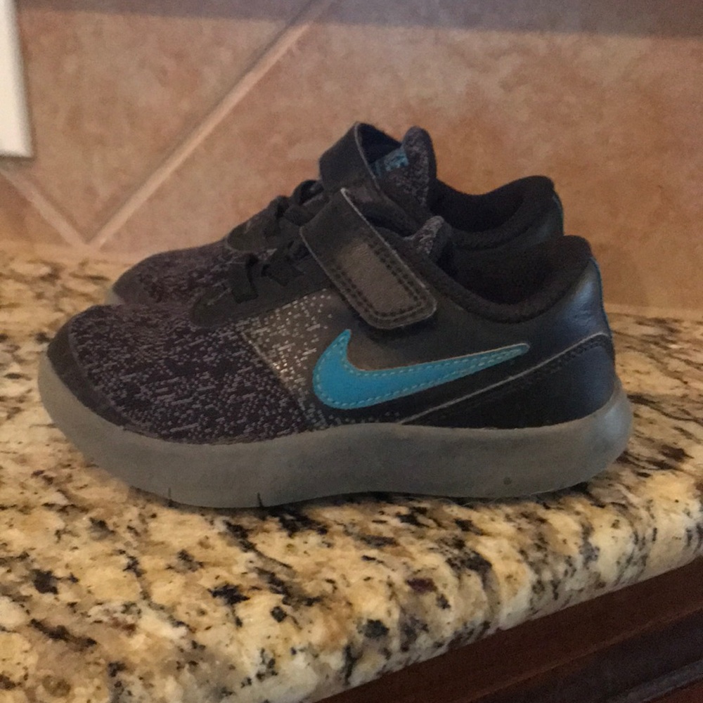 Toddler Nike running shoes